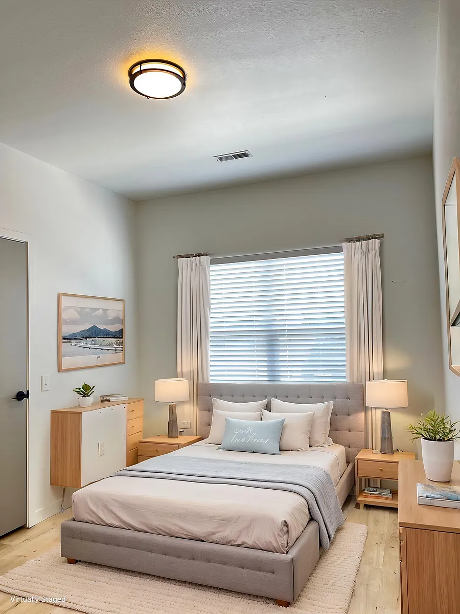 Bedroom 1 - 141 N Plummer Rd