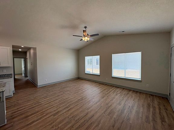 3rd image of 2969 S Bunker Hill Dr #100 & 200