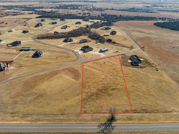 2390 E 1048th Pl #9, Weatherford, OK 73096