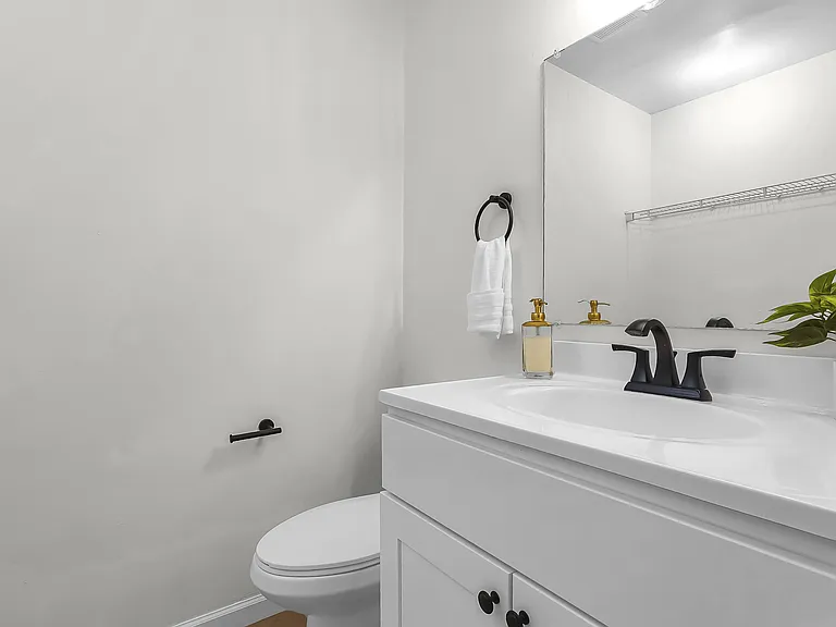 1289 Rental Condo Community — Photo 14