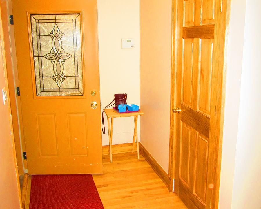 1st image of 4745 N Artesian Ave #1