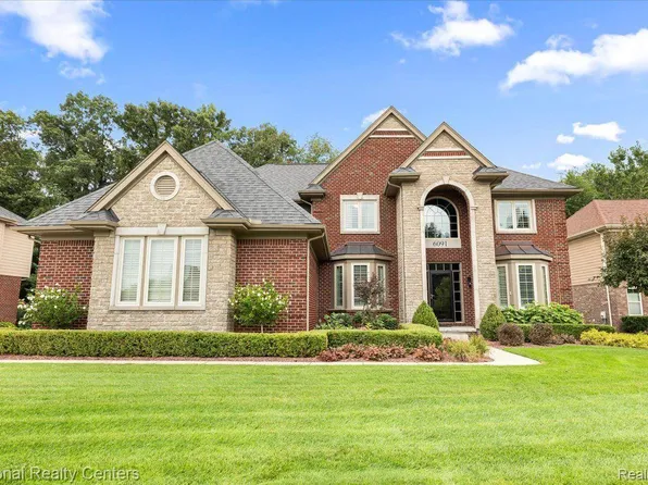 6091 Birchcrest Ln, Commerce Township, MI 48382