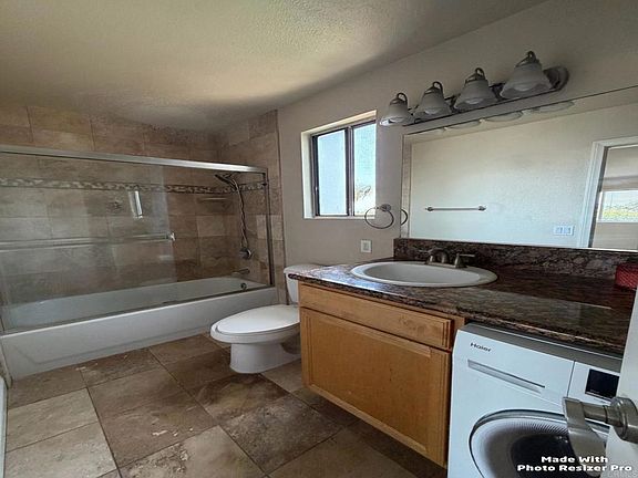3rd image of 201 Twin Oaks Ave Unit 2