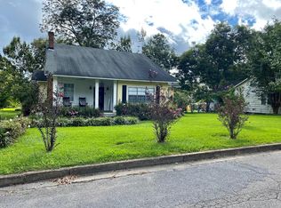 306 N Main St, Poplarville, MS 39470