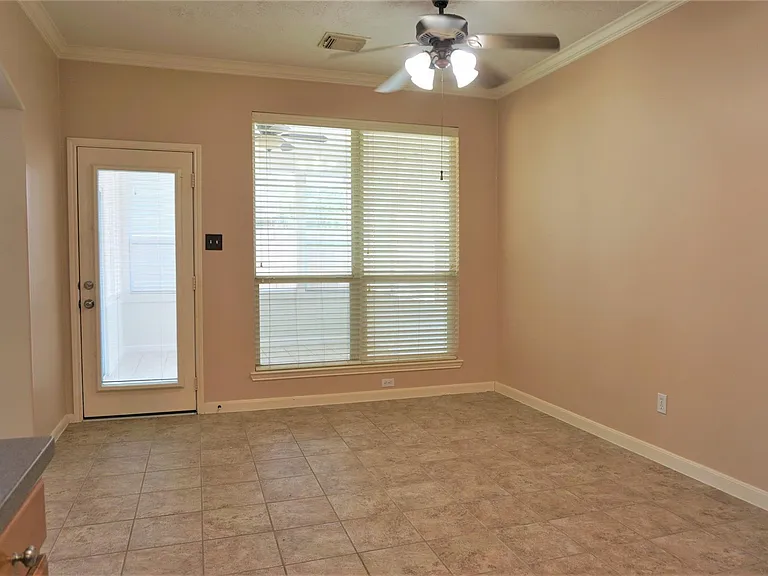 8123 Buffalo Springs Ct — Photo 13