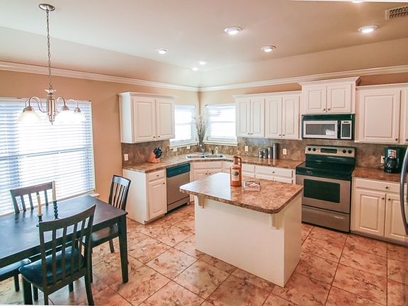 5th image of 516 Amberwood Dr