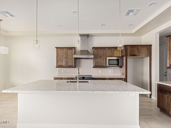 3rd image of 23153 W Skinner Rd