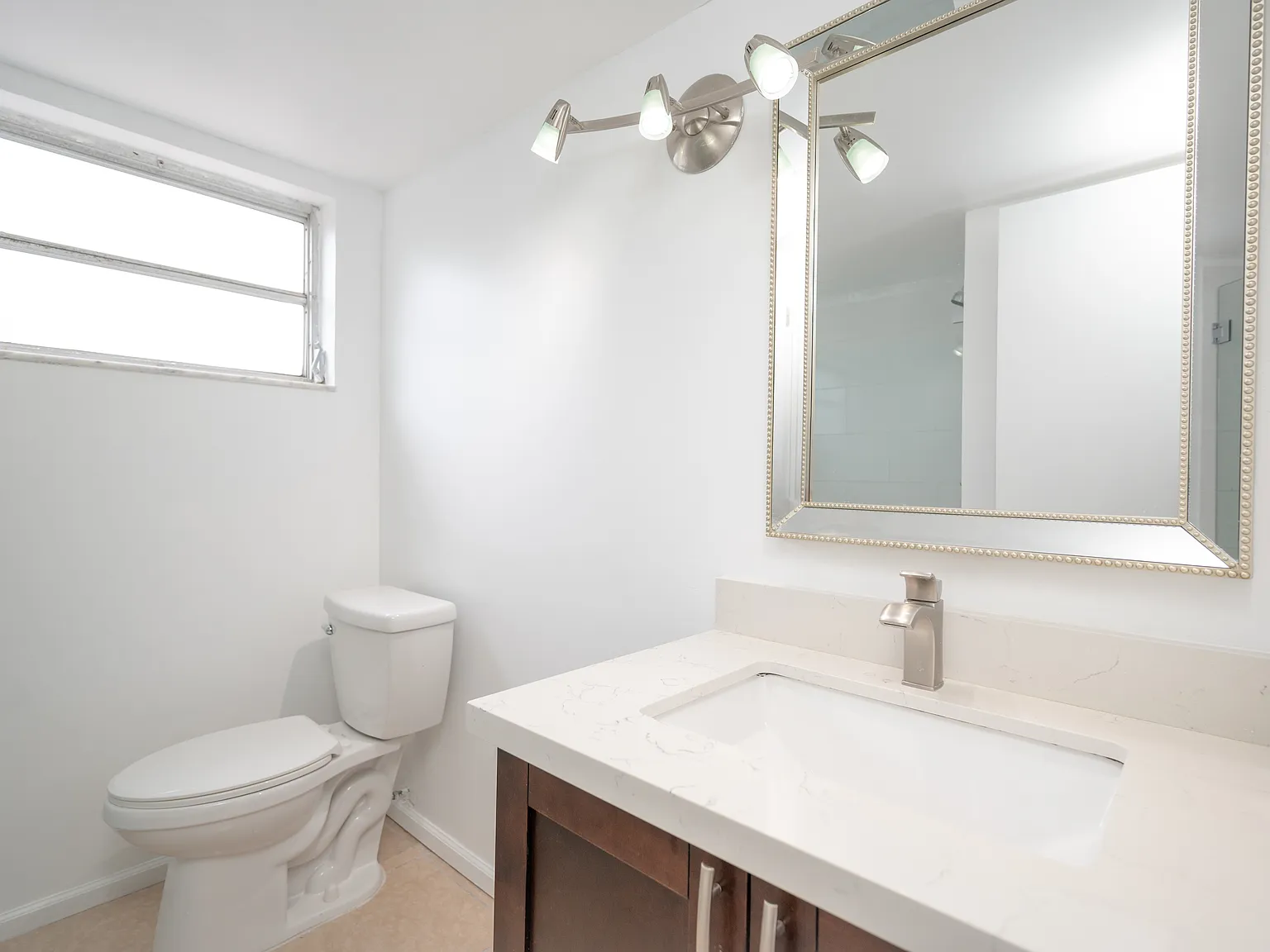 3 bed, 840 sqft, $2,850 — Photo 2