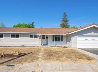 180 S McDaniel Dr, Auburn, CA 95603