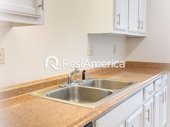 5th image of 4943 Autumnwood Dr