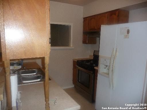 5th image of 5107 Grovehill St