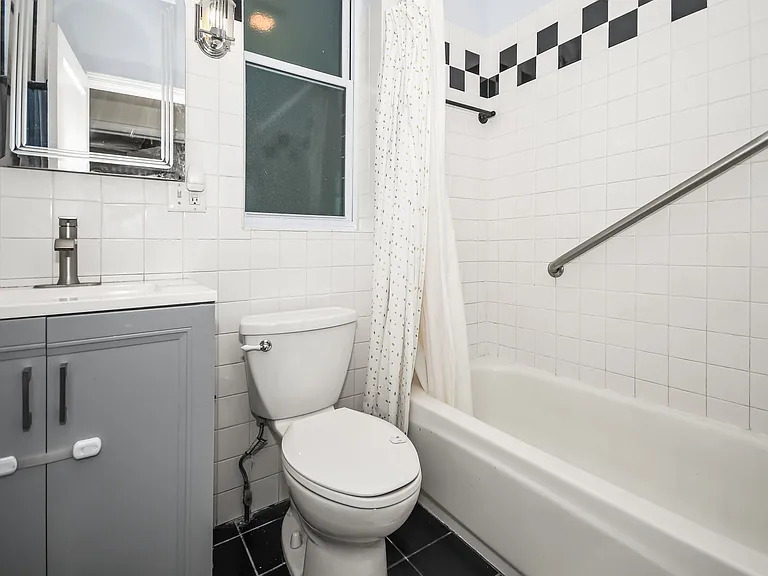4706 N Maplewood Ave #2 — Photo 12