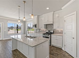 215 Vicks Cir, Centerton, AR 72719