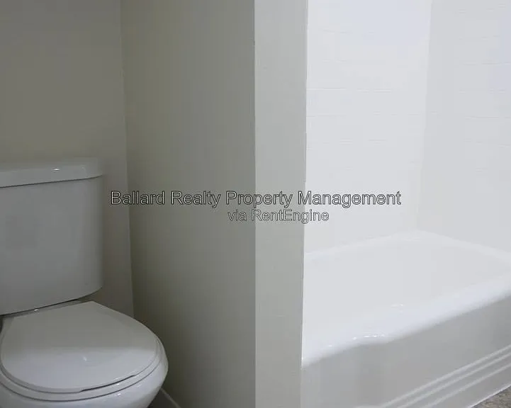 9030 Greenwood Ave N #106 — Photo 15
