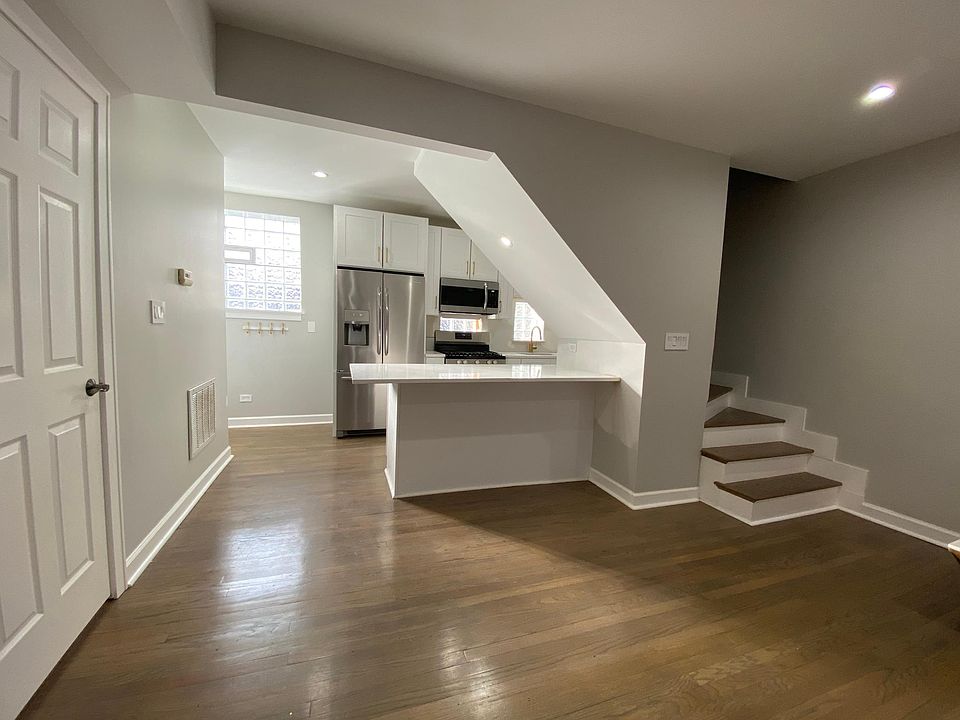 1st image of 2215 N Bissell St APT 2C