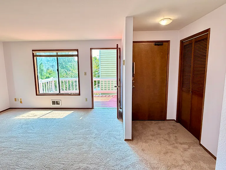 9407 Linden Ave N #A — Photo 5
