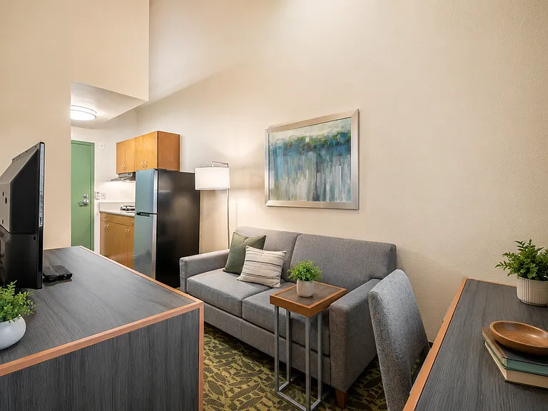 Pacific Apartments — Photo 29