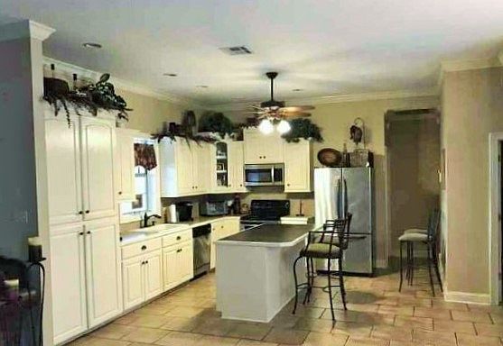 Kitchen 1