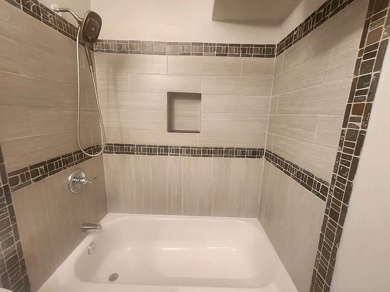 303 Folcroft St — Photo 10