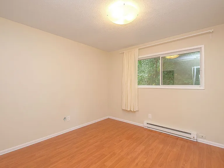 3425 SW Barbur Blvd #12 — Photo 16