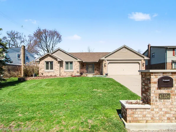 41334 Rayburn Dr, Northville, MI 48168