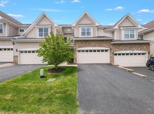 1307 Hawthorn Way, New Windsor, NY 12553