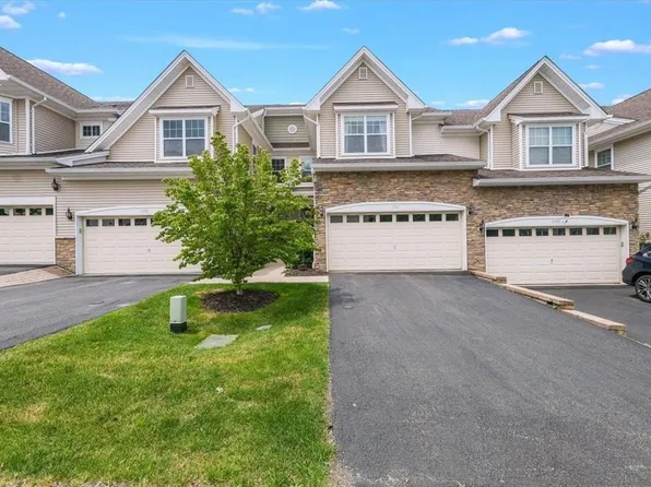 1307 Hawthorn Way, New Windsor, NY 12553