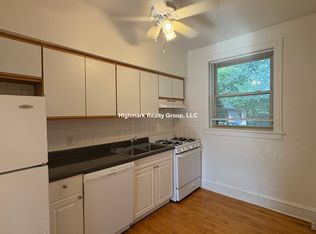 828 Reba Pl #2S, Evanston, IL 60202