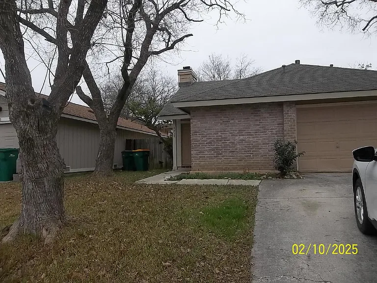 9835 Meadow Way — Photo 3