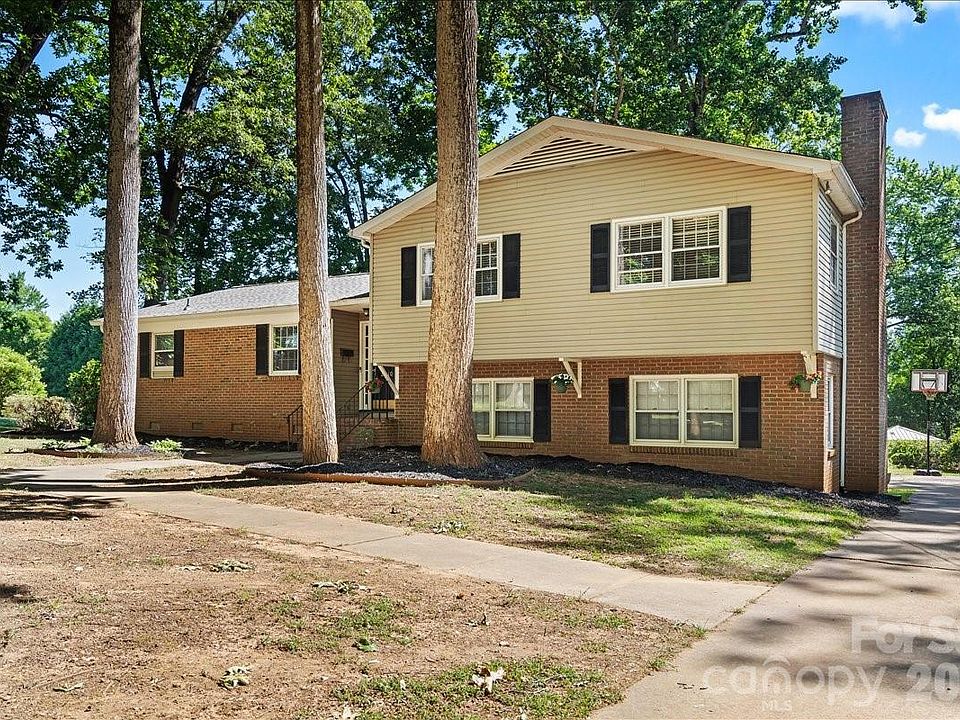 1st image of 2010 Saratoga Dr #5