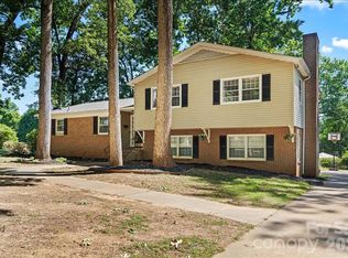 2010 Saratoga Dr #5, Gastonia, NC 28056