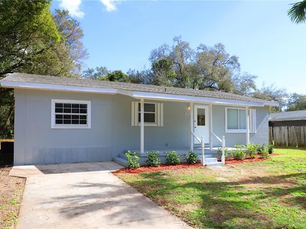 202 N Villa Ave, Fruitland Park, FL 34731