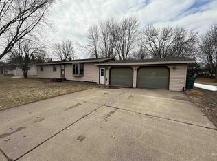 217 N Franklin St, Stetsonville, WI 54480