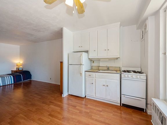 5th image of 3511 86th St #4A