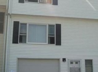 4 Arline St, Worcester, MA 01607