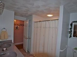 240 Rosemont Ave, Johnston, RI 02919