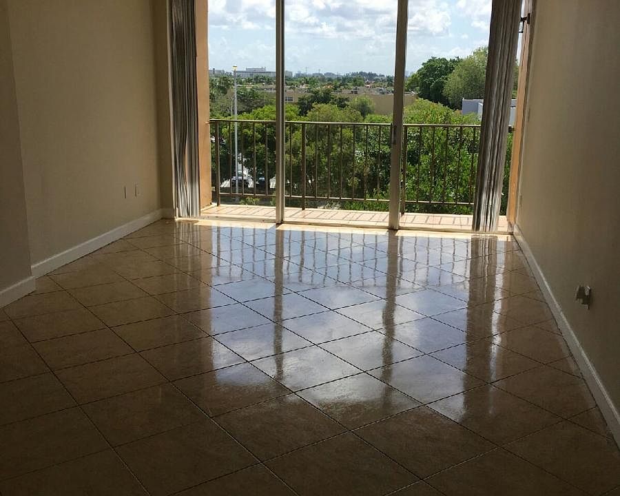 1st image of 310 Fontainebleau Blvd APT 506
