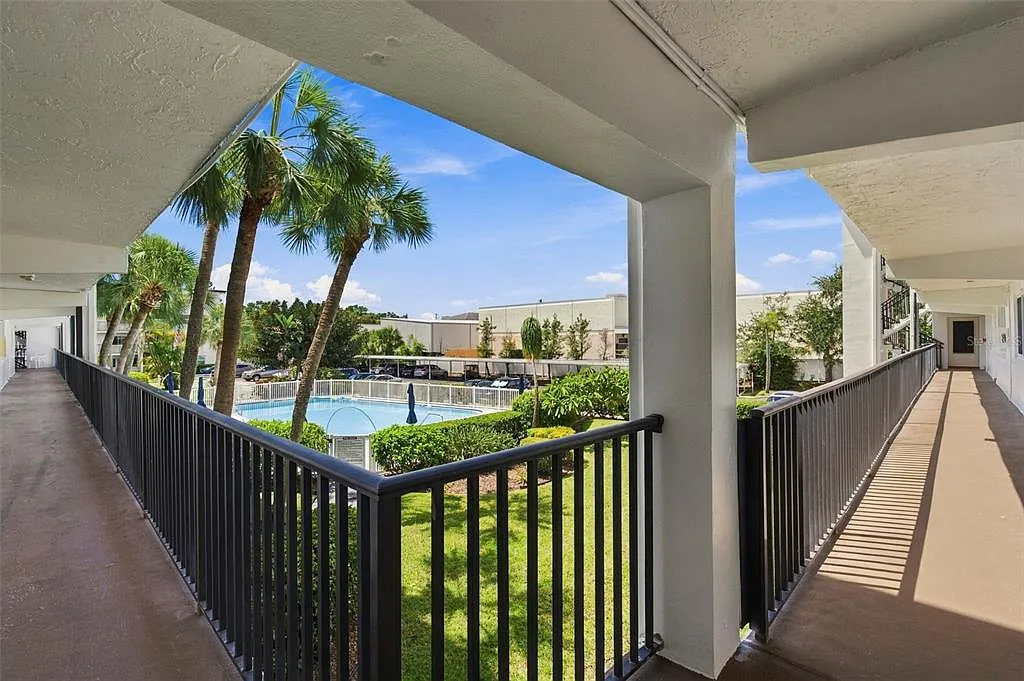 1 bed, 1.0 bath, 690 sqft, $1,375 — Photo 4