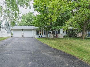 406 Circle Dr, Braham, MN 55006