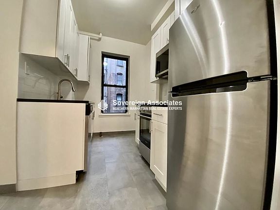 5th image of 1270 1st Ave #40C