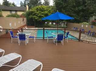 7165 Montauk Cir, Lake Oswego, OR 97035