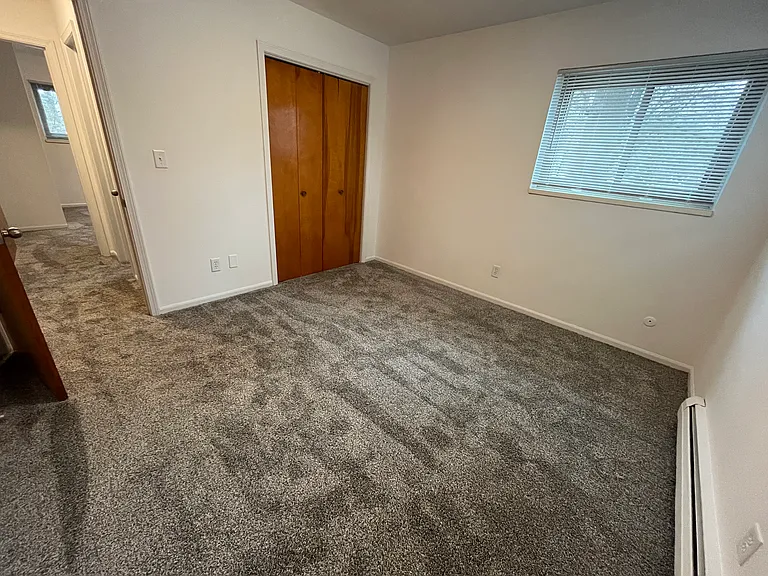 E2-3 Bedroom-1