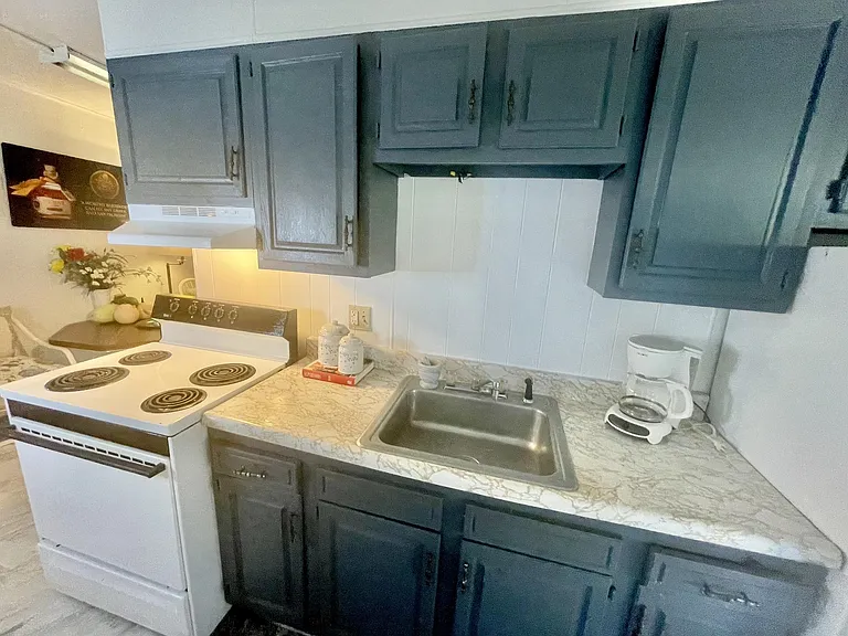 483 N Main St #2 — Photo 11