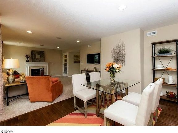 3rd image of 93 S/l Glenwood Cir