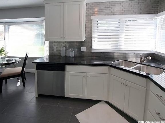 5th image of 1714 E Edward Ave