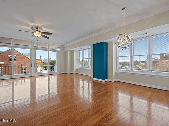 5th image of 210 Sky Sail Boulevard