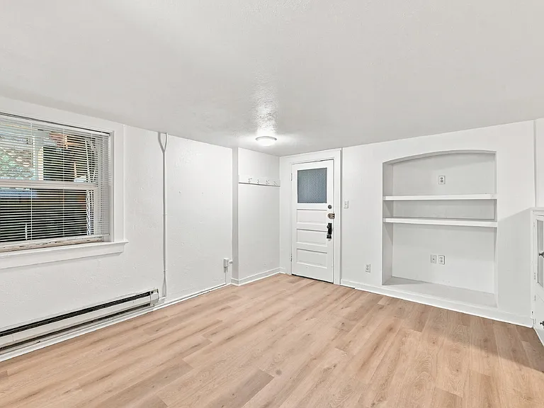 5007 W 30th Ave — Photo 5