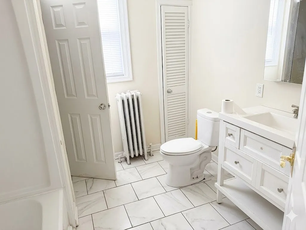 3 bed, 1.5 bath, 1612 sqft, $2,000 — Photo 4