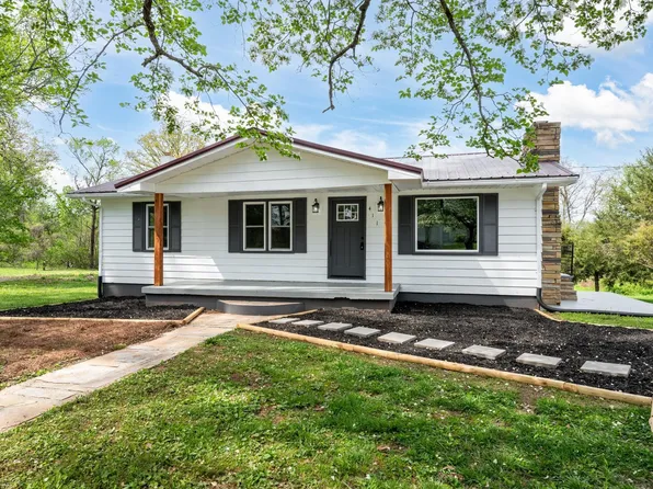411 Davis St, Cowan, TN 37318