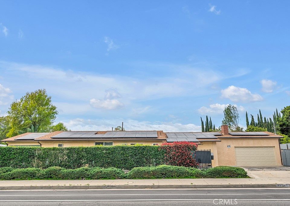 1st image of 8533 Woodley Ave